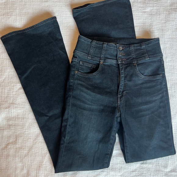 Veronica Beard Beverly Skinny Flair - High Rise